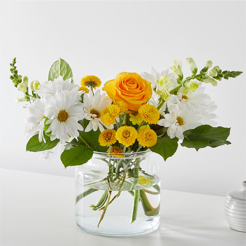 Sun Salutation Bouquet – Everbloom Flowers Llc, Aurora OH
