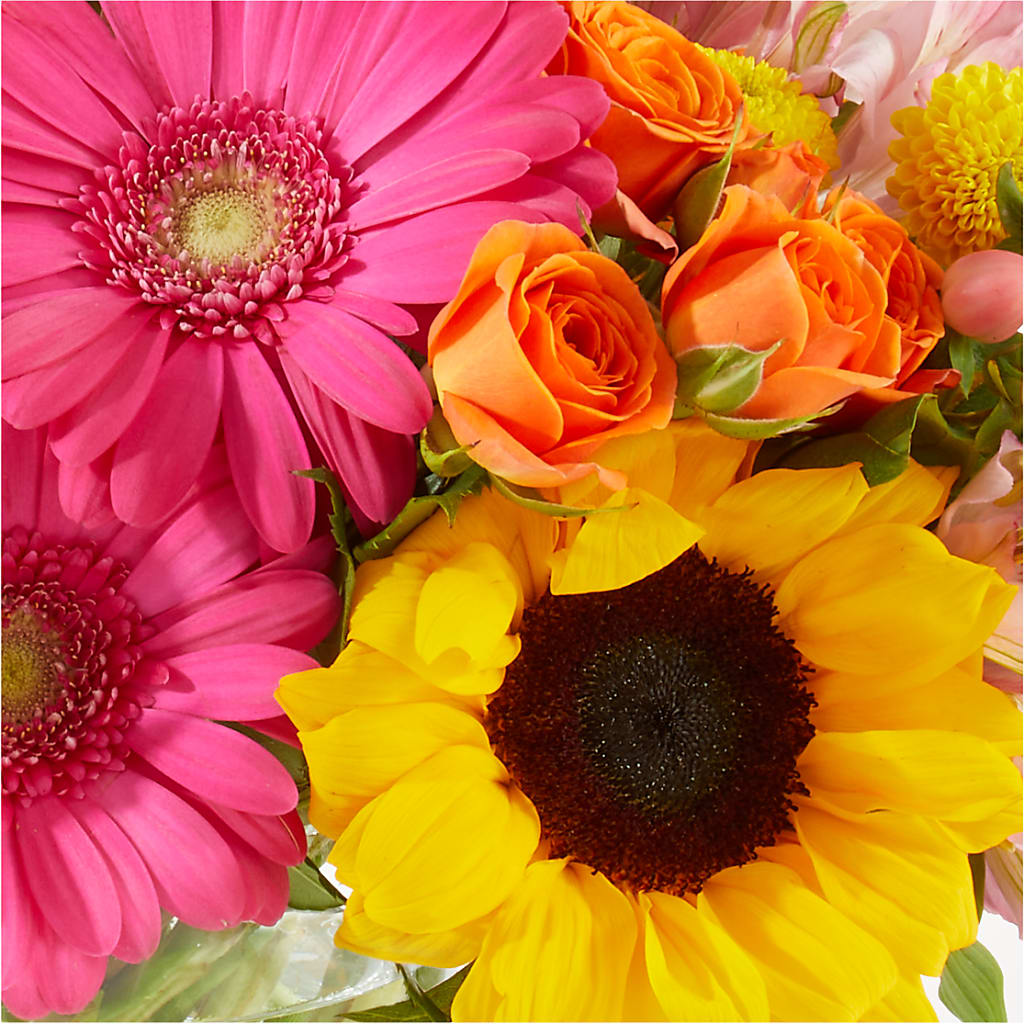 Florist Original Mixed Bouquet – Everbloom Flowers Llc, Aurora OH