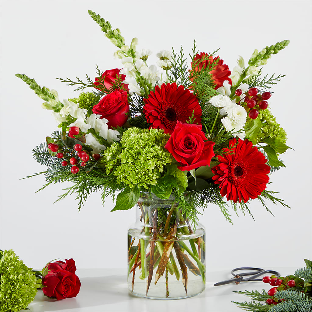 Merry Moment Bouquet – A Florist Original – Everbloom Flowers Llc, Aurora OH
