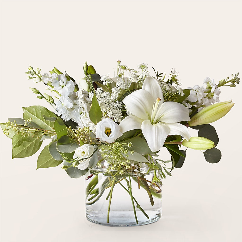 Alluring Elegance Bouquet – Everbloom Flowers Llc, Aurora OH