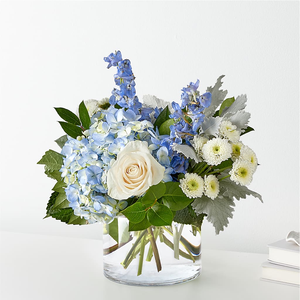 Clear Skies Bouquet – Everbloom Flowers Llc, Aurora OH