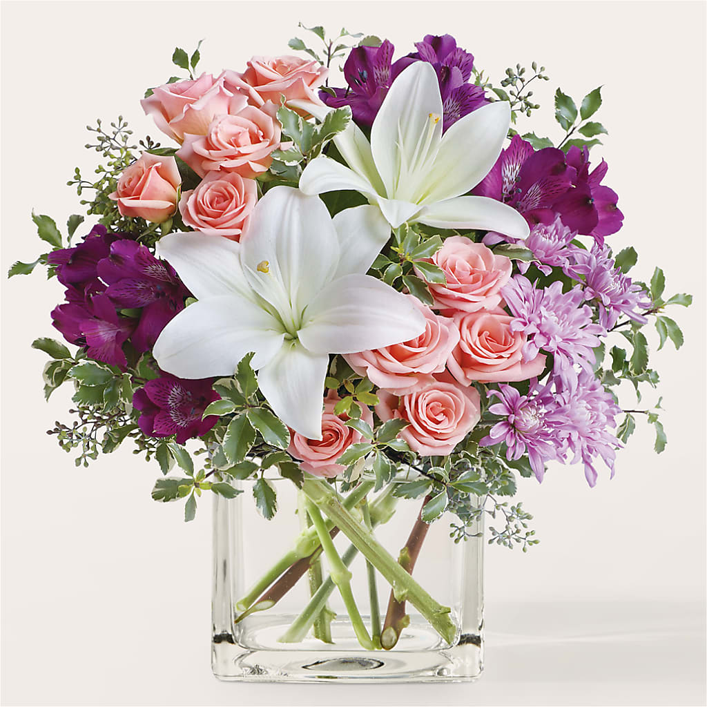 Mani Pedi Bouquet – Everbloom Flowers Llc, Aurora OH