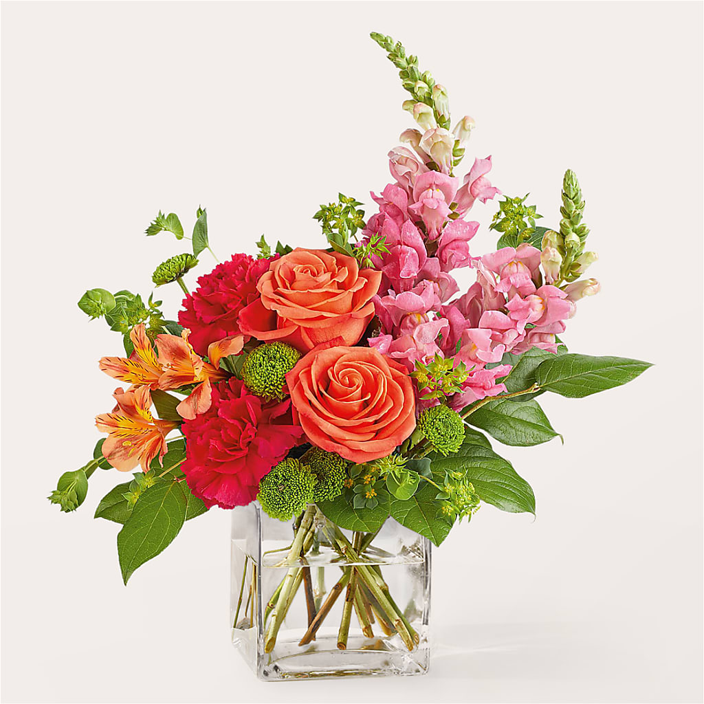 Cosmopolitan Bouquet – Everbloom Flowers Llc, Aurora OH