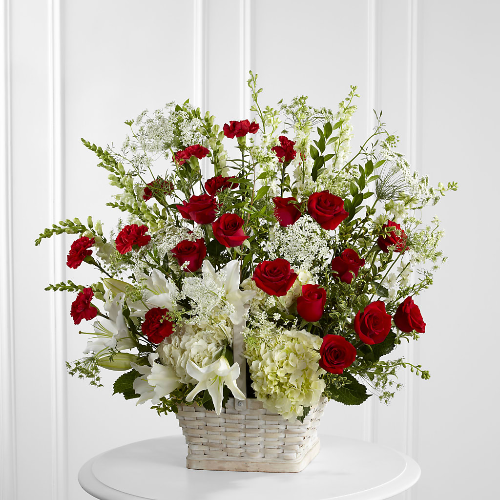 In Loving Memory Arrangement – Everbloom Flowers Llc, Aurora OH