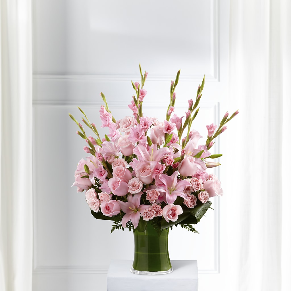 Lovely Tribute Bouquet – Everbloom Flowers Llc, Aurora OH