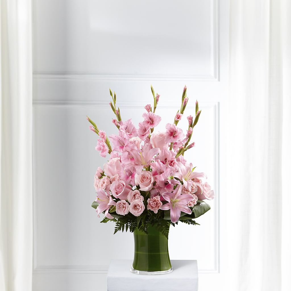 Lovely Tribute Bouquet – Everbloom Flowers Llc, Aurora OH