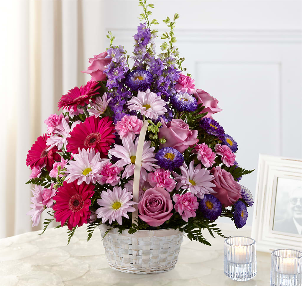 Pastel Peace Basket – Everbloom Flowers Llc, Aurora OH