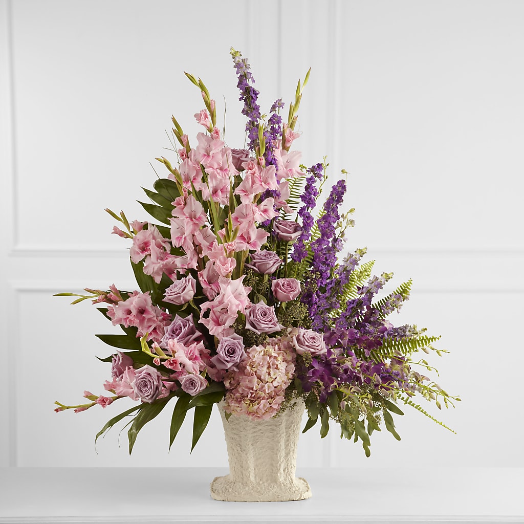 Flowing Garden Arrangement – Everbloom Flowers Llc, Aurora OH