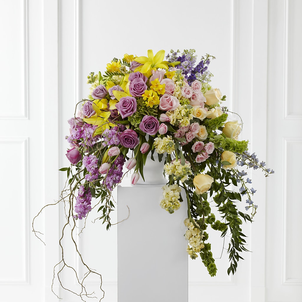 Display of Affection Arrangement – Everbloom Flowers Llc, Aurora OH