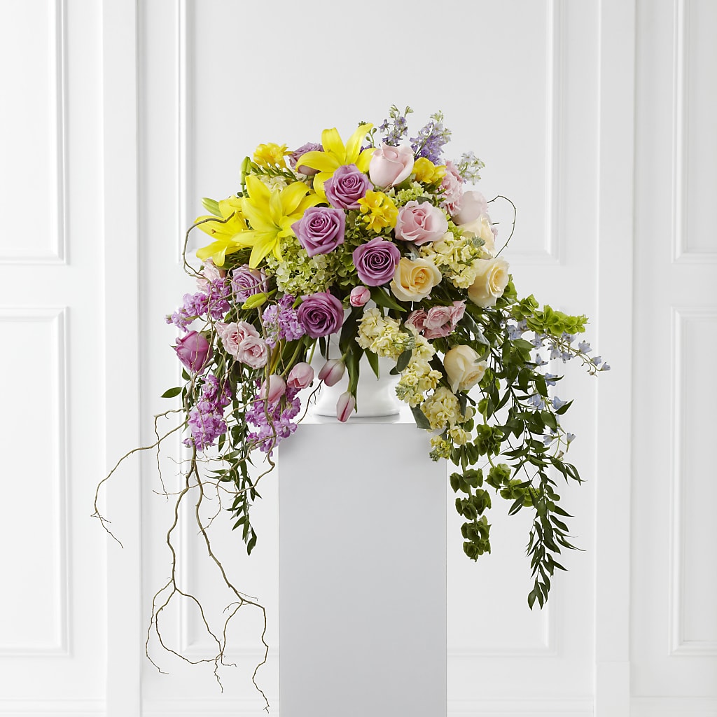 Display of Affection Arrangement – Everbloom Flowers Llc, Aurora OH