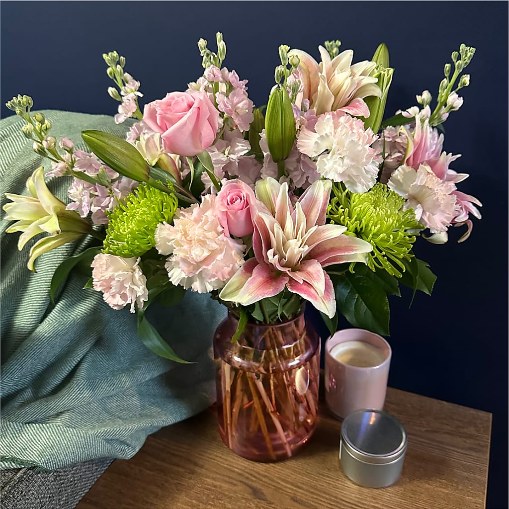 Pretty in Pink Bouquet – Everbloom Flowers Llc, Aurora OH