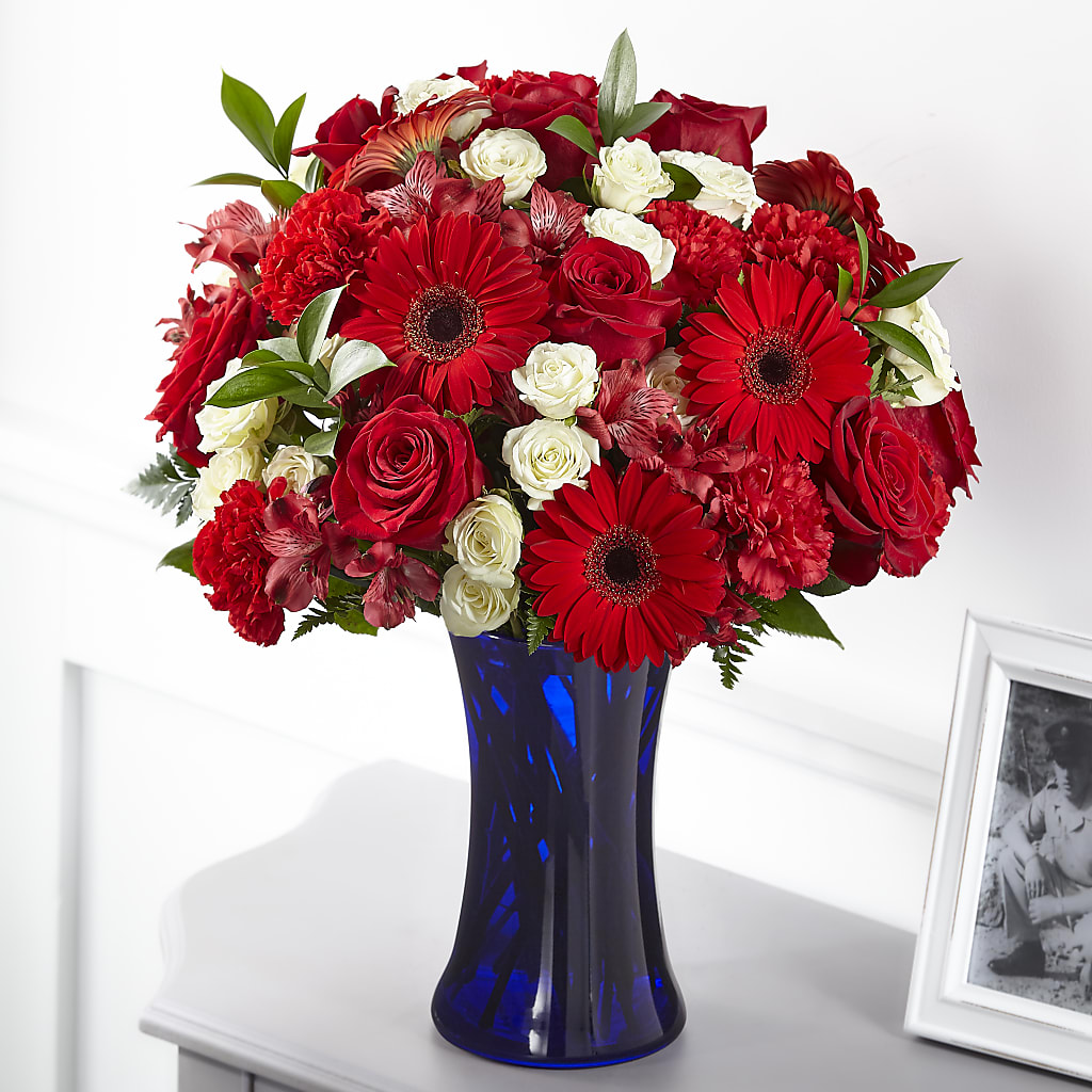 Hearts Embrace Bouquet – Everbloom Flowers Llc, Aurora OH