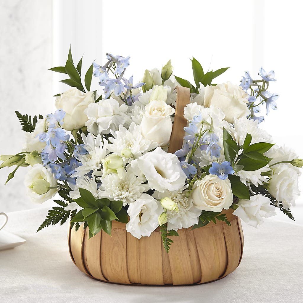 Sincerely Heartfelt Basket – Everbloom Flowers Llc, Aurora OH