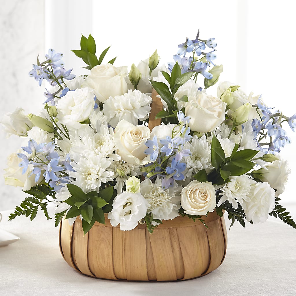 Sincerely Heartfelt Basket – Everbloom Flowers Llc, Aurora OH