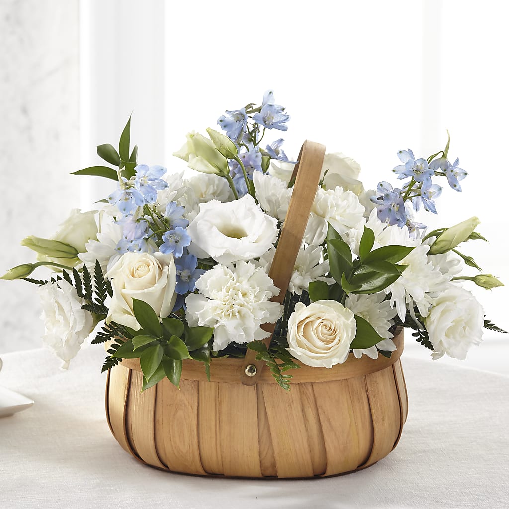 Sincerely Heartfelt Basket – Everbloom Flowers Llc, Aurora OH