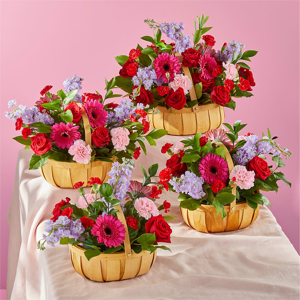 Pink Picnic Basket – Everbloom Flowers Llc, Aurora OH