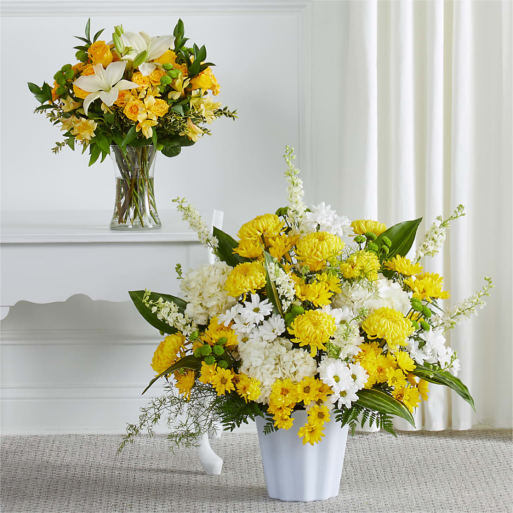 Warm Remembrance Bundles – Everbloom Flowers Llc, Aurora OH