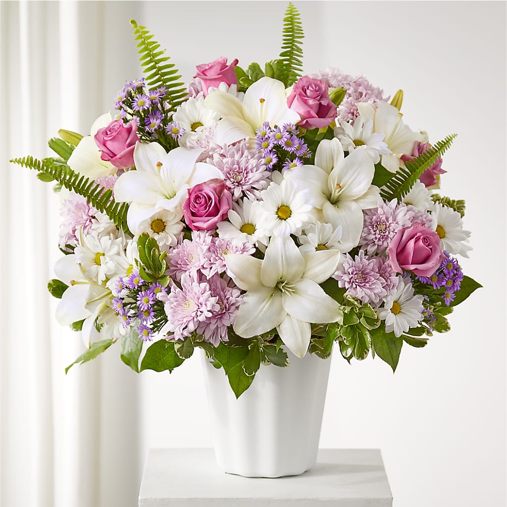 Warmest Thoughts Tabletop Basket – Everbloom Flowers Llc, Aurora OH