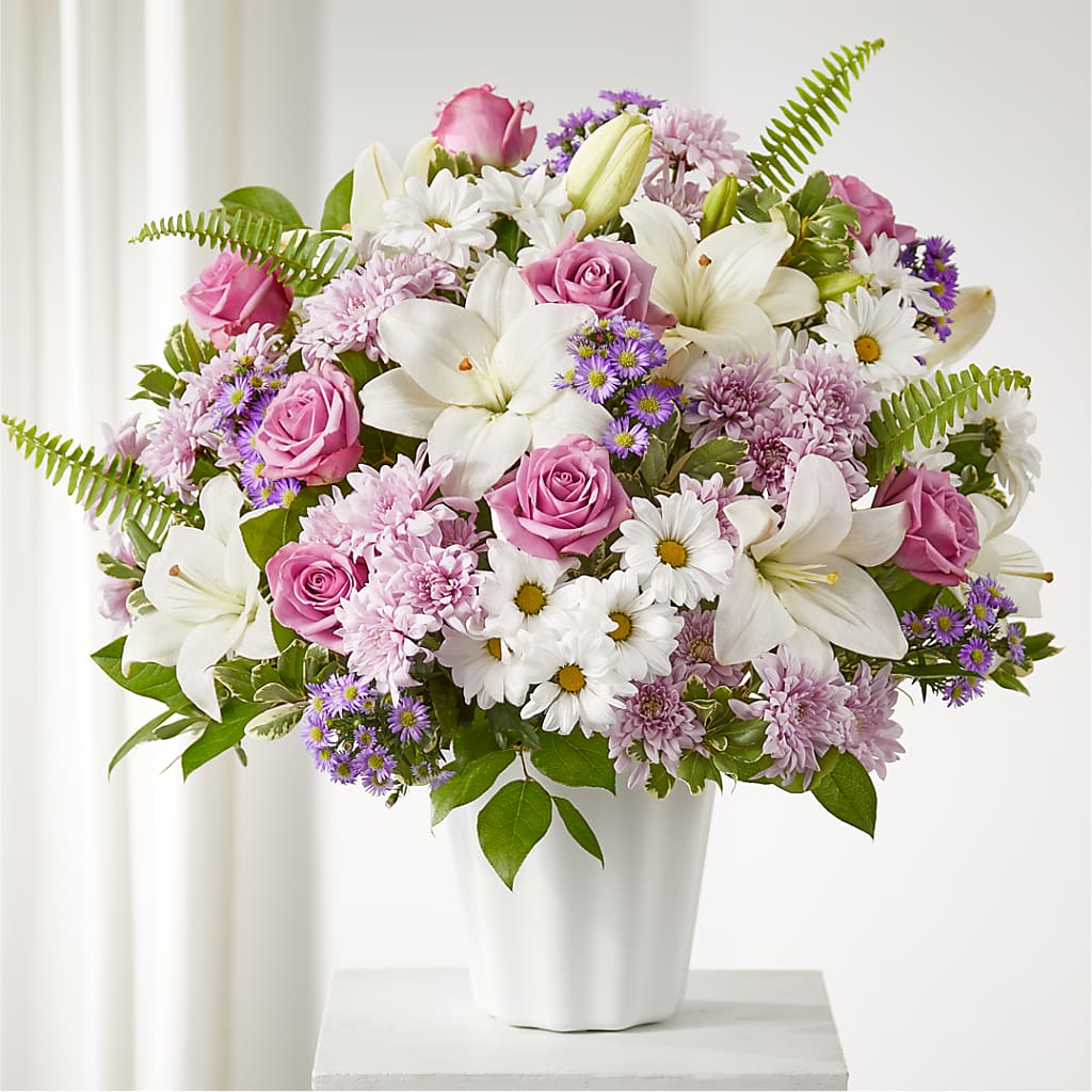 Warmest Thoughts Tabletop Basket – Everbloom Flowers Llc, Aurora OH
