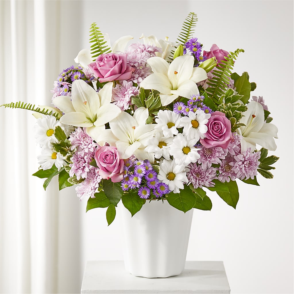 Warmest Thoughts Tabletop Basket – Everbloom Flowers Llc, Aurora OH