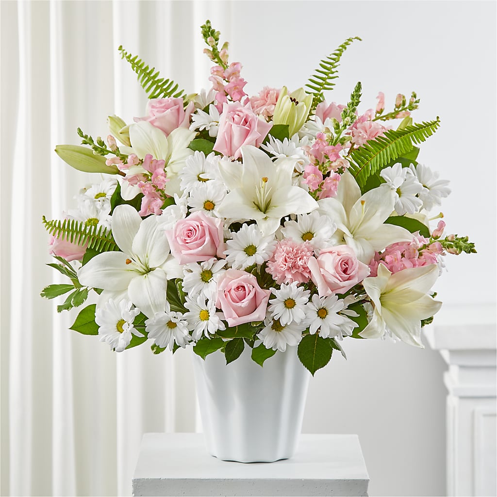 Soft Touch Tabletop Basket – Everbloom Flowers Llc, Aurora OH