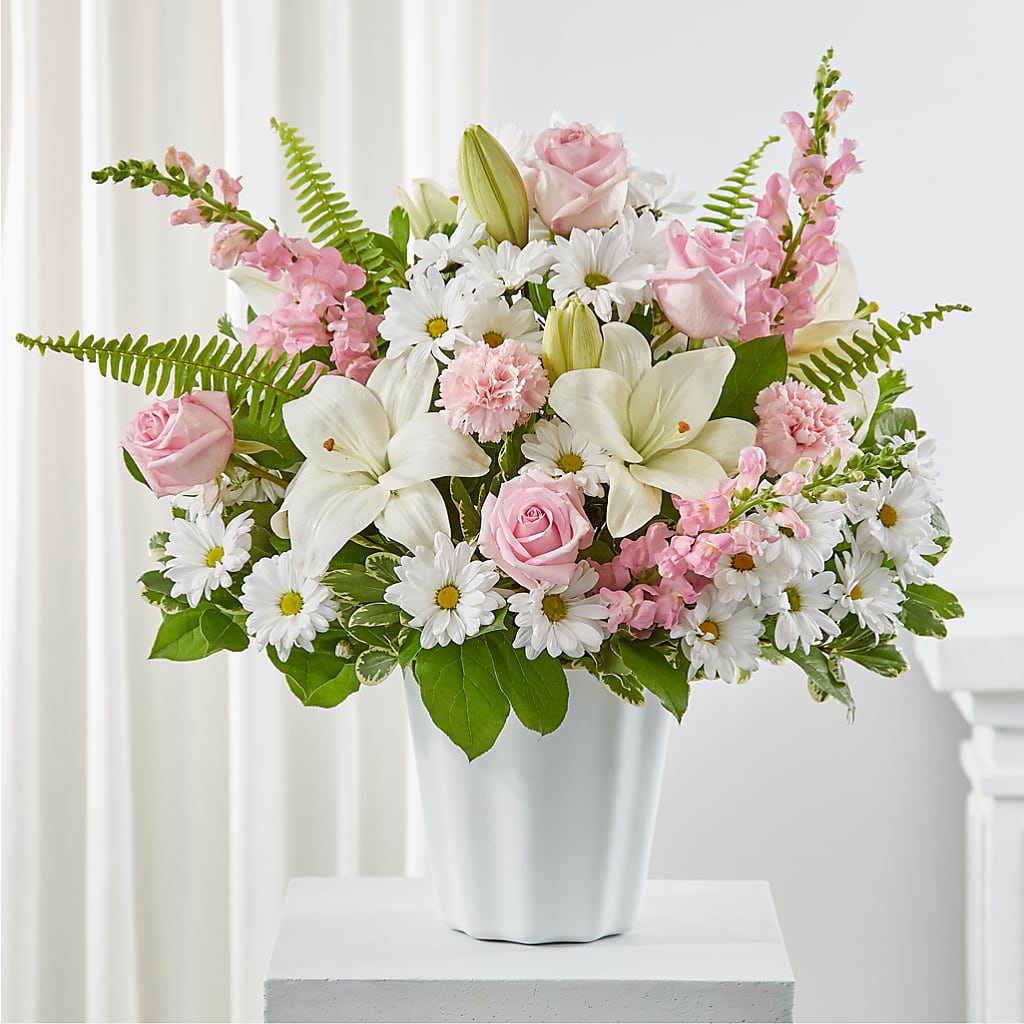 Soft Touch Tabletop Basket – Everbloom Flowers Llc, Aurora OH