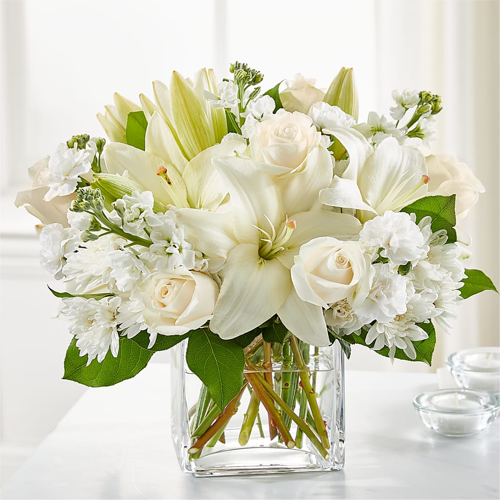 Gentle Breeze Bouquet – Everbloom Flowers Llc, Aurora OH