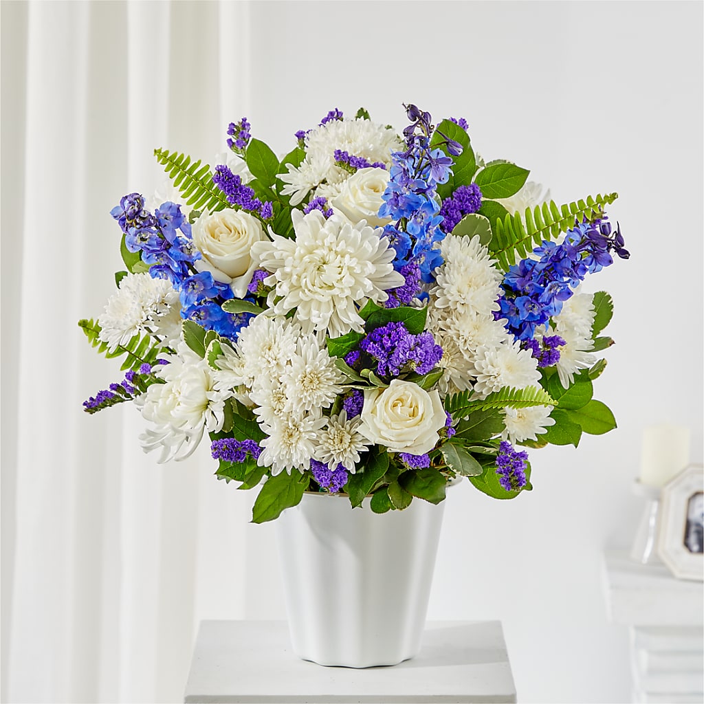 Hold Dear Tabletop Basket – Everbloom Flowers Llc, Aurora OH