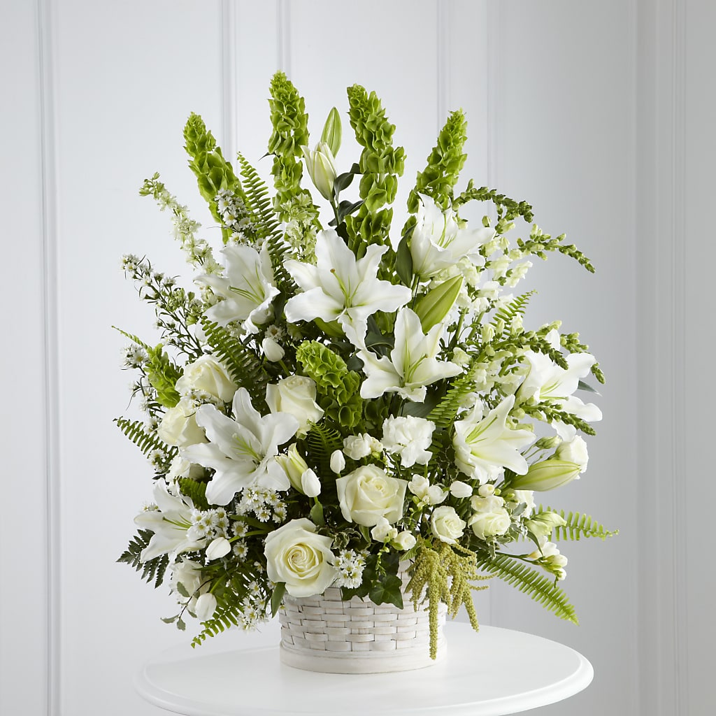 In Our Thoughts Arrangement – Everbloom Flowers Llc, Aurora OH