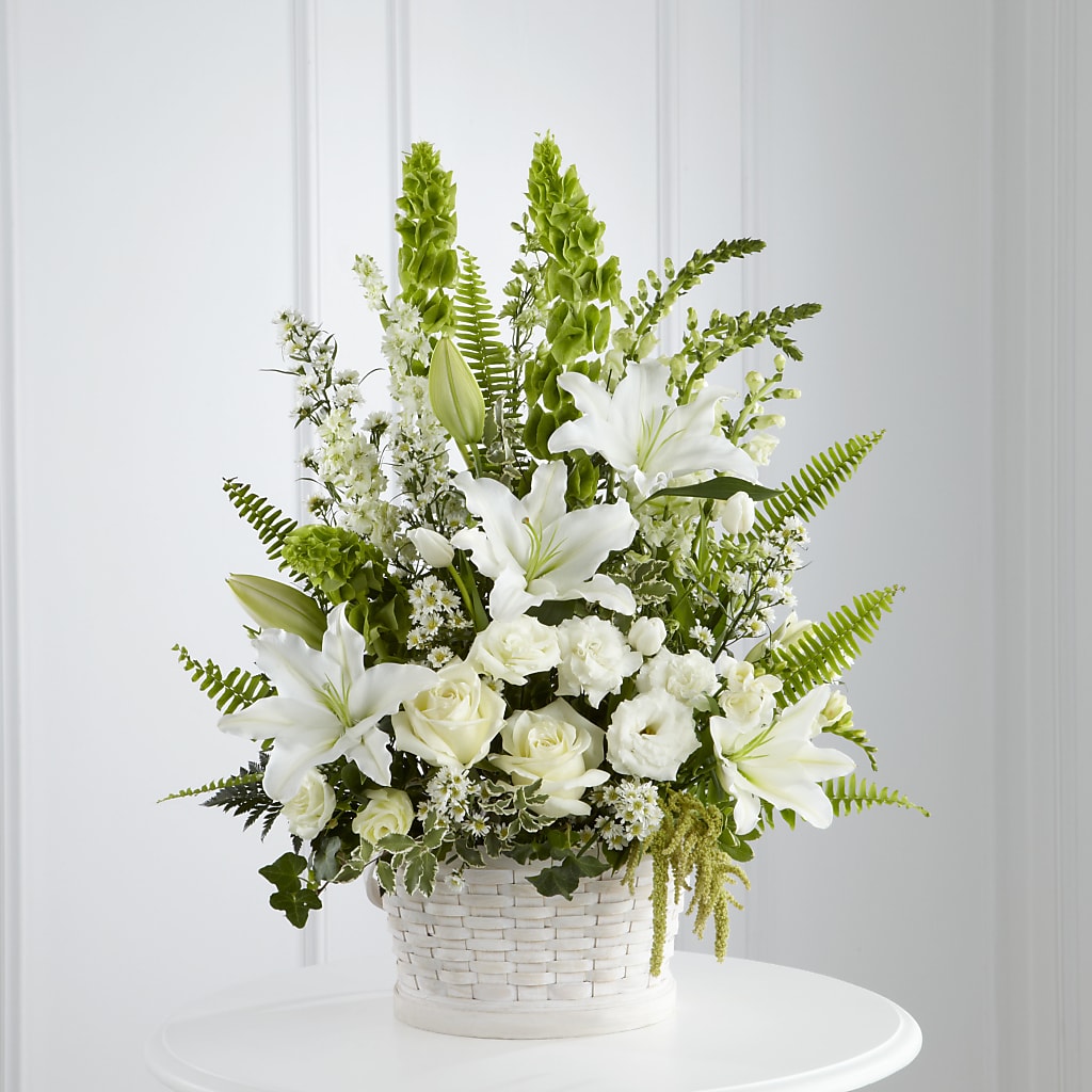 In Our Thoughts Arrangement – Everbloom Flowers Llc, Aurora OH
