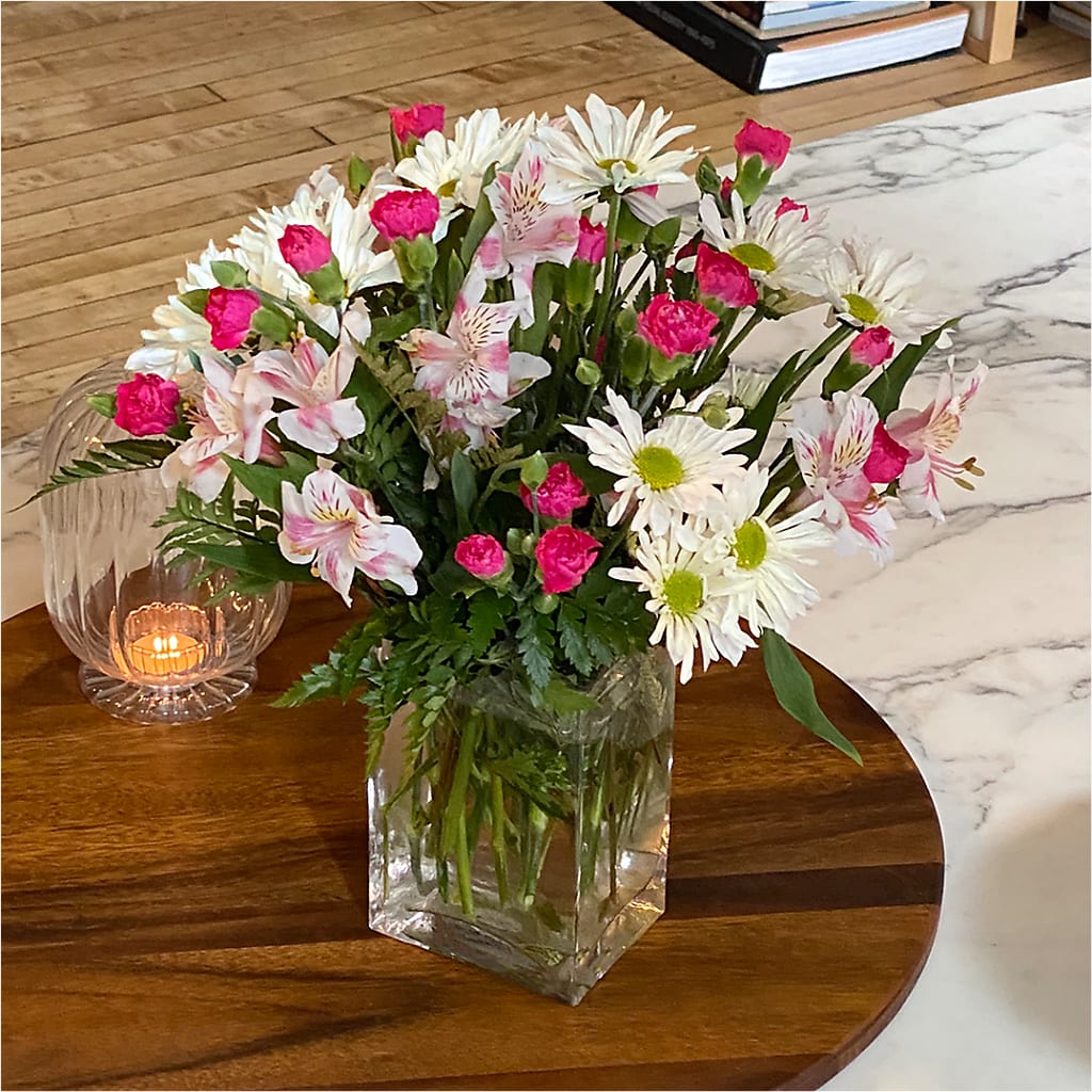Sweet Surprises® Bouquet – Everbloom Flowers Llc, Aurora OH