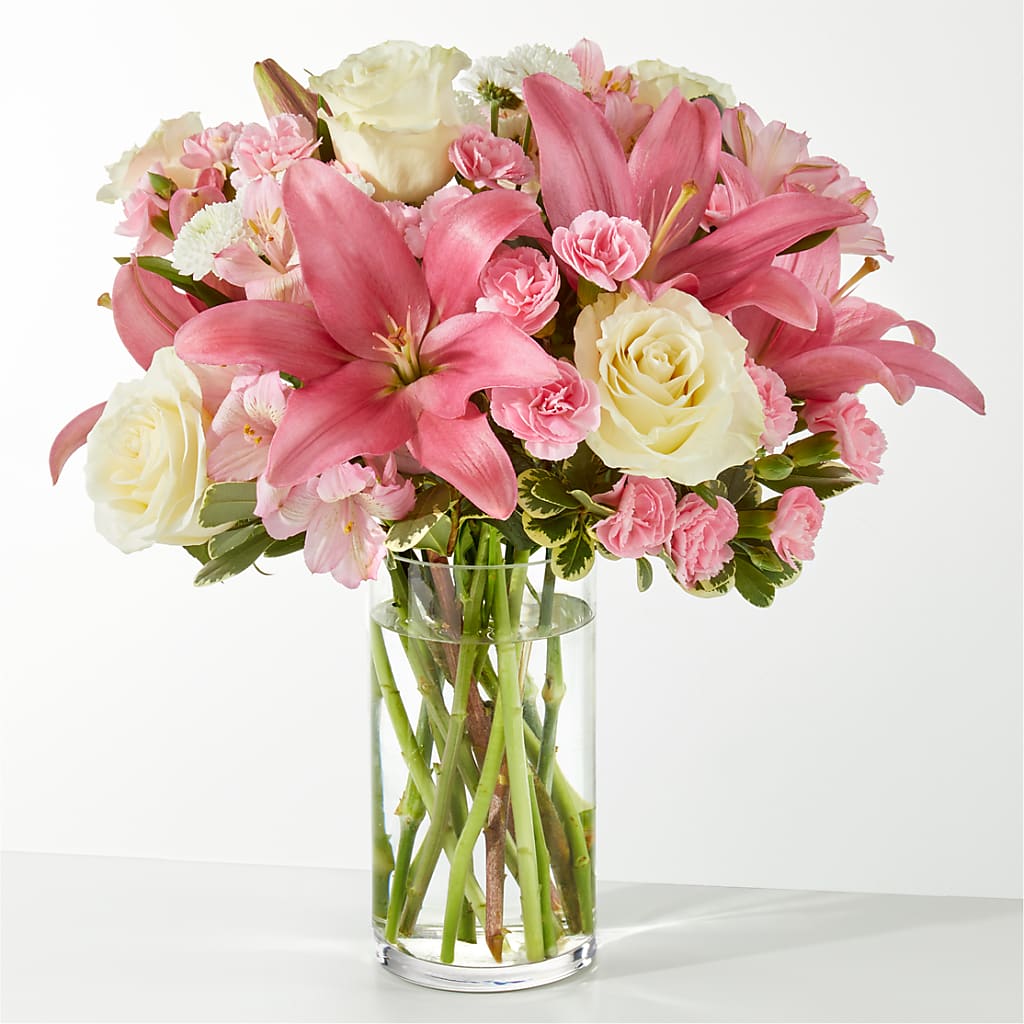 Piece of Cake Bouquet – Everbloom Flowers Llc, Aurora OH