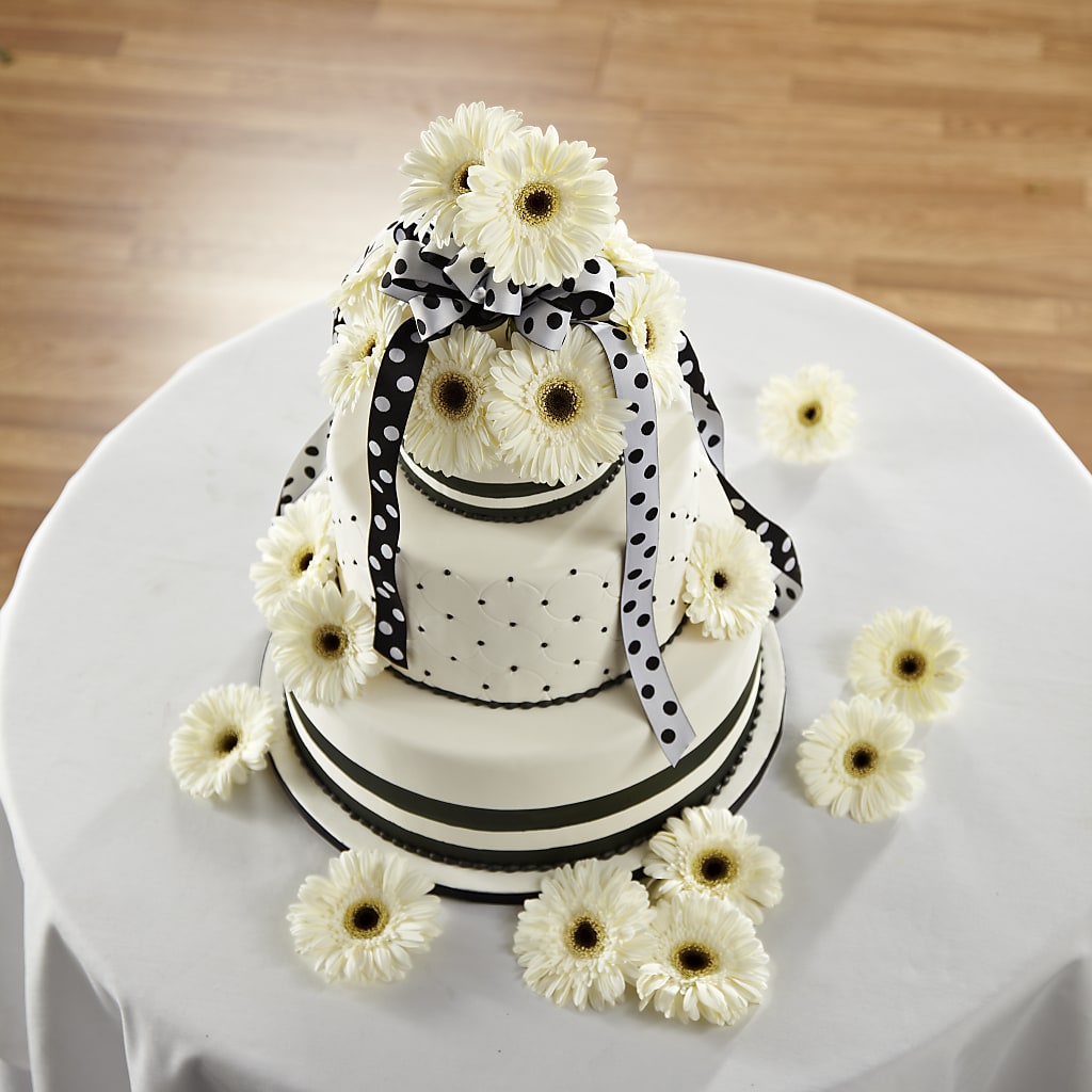 Simple Sophistication Cake Décor – Everbloom Flowers Llc, Aurora OH