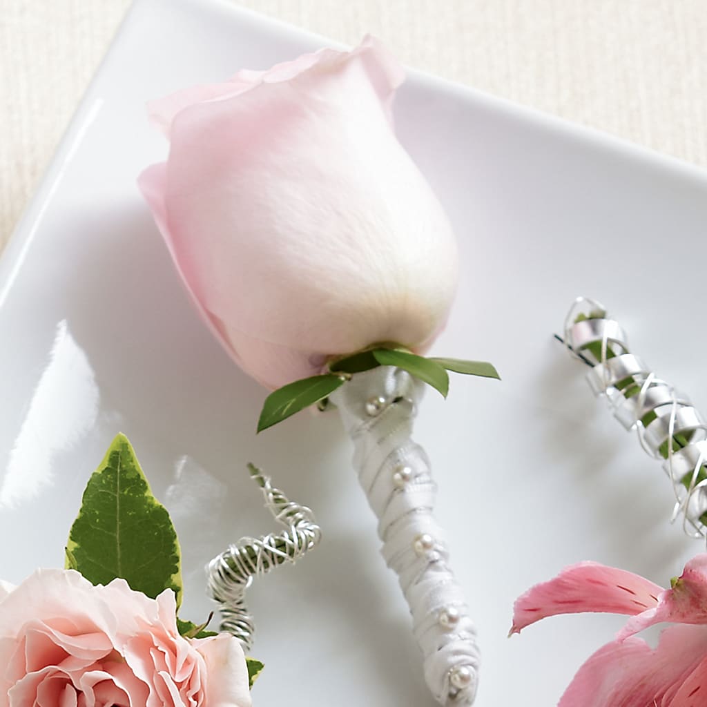 Pink Rose Boutonniere – Everbloom Flowers Llc, Aurora OH