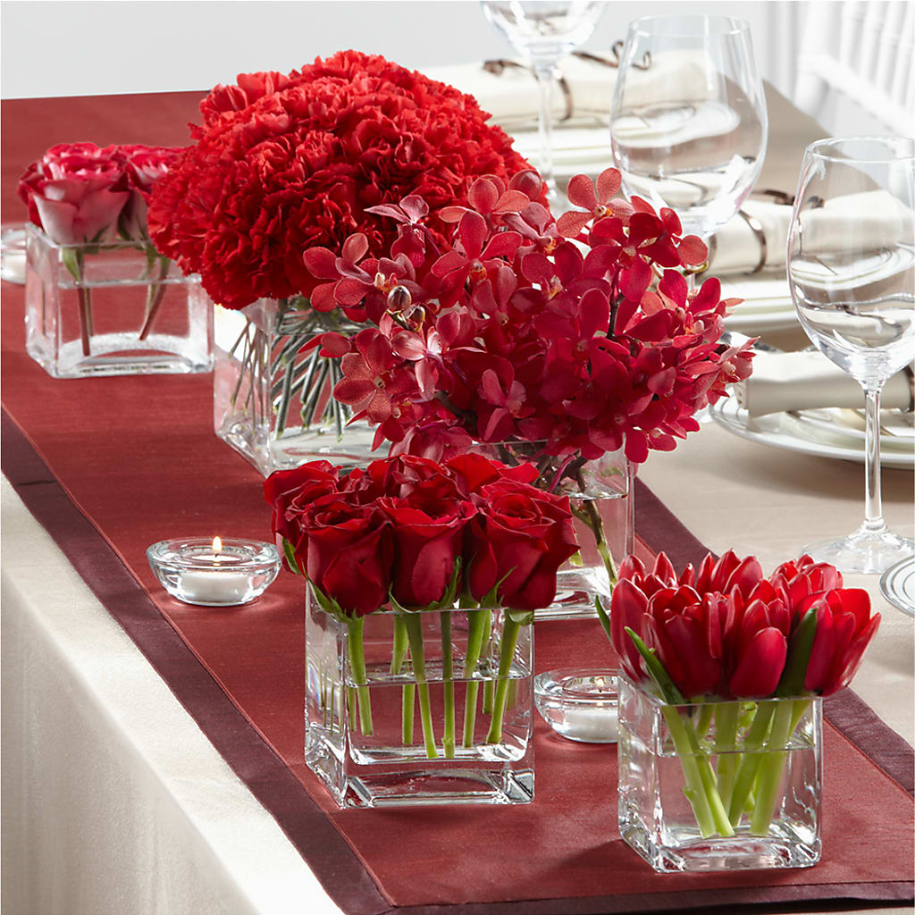Modern Grace Centerpiece – Everbloom Flowers Llc, Aurora OH