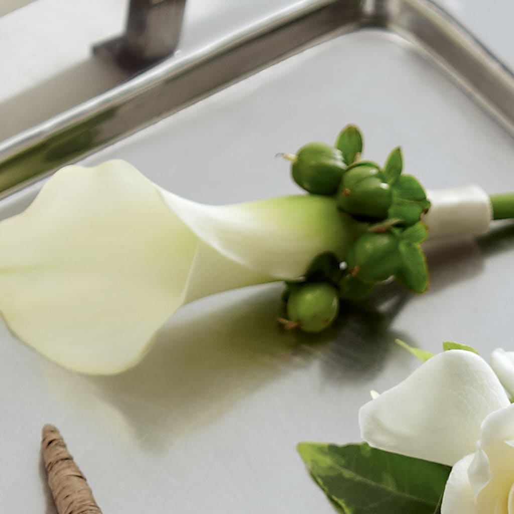 White Calla Boutonniere – Everbloom Flowers Llc, Aurora OH