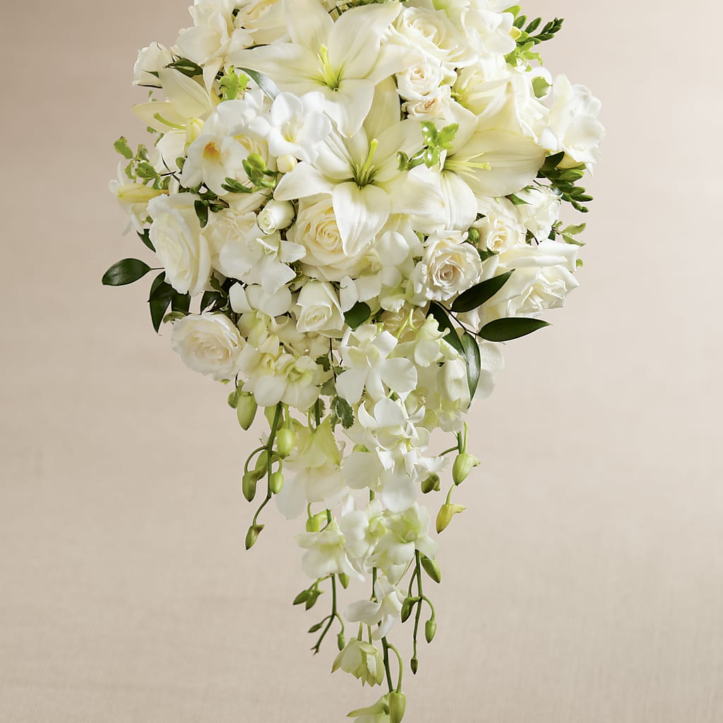 White Wonders Bouquet – Everbloom Flowers Llc, Aurora OH
