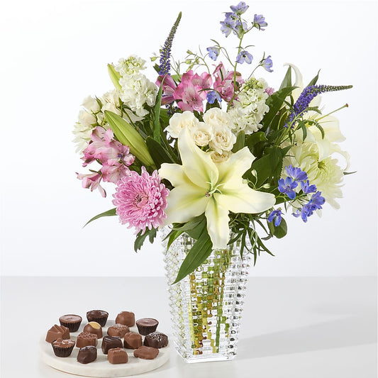 Winter Celebration Bouquet –  Everbloom Flowers Llc, Aurora OH