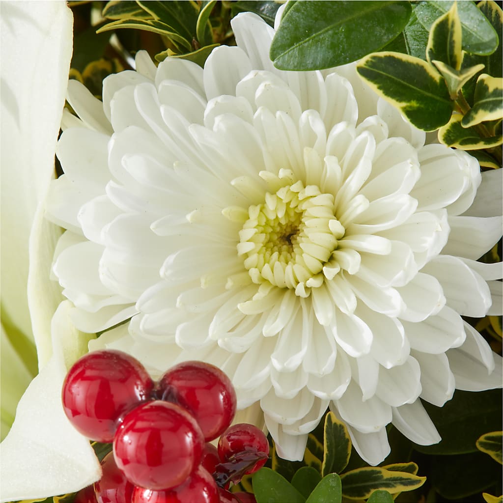 Festive Moments Tree –  Everbloom Flowers Llc, Aurora OH