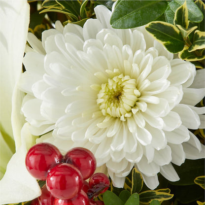 Festive Moments Tree –  Everbloom Flowers Llc, Aurora OH