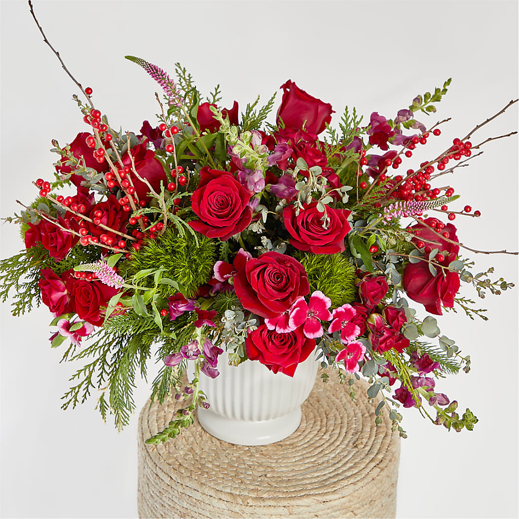 Big Red Bow Bouquet –  Everbloom Flowers Llc, Aurora OH