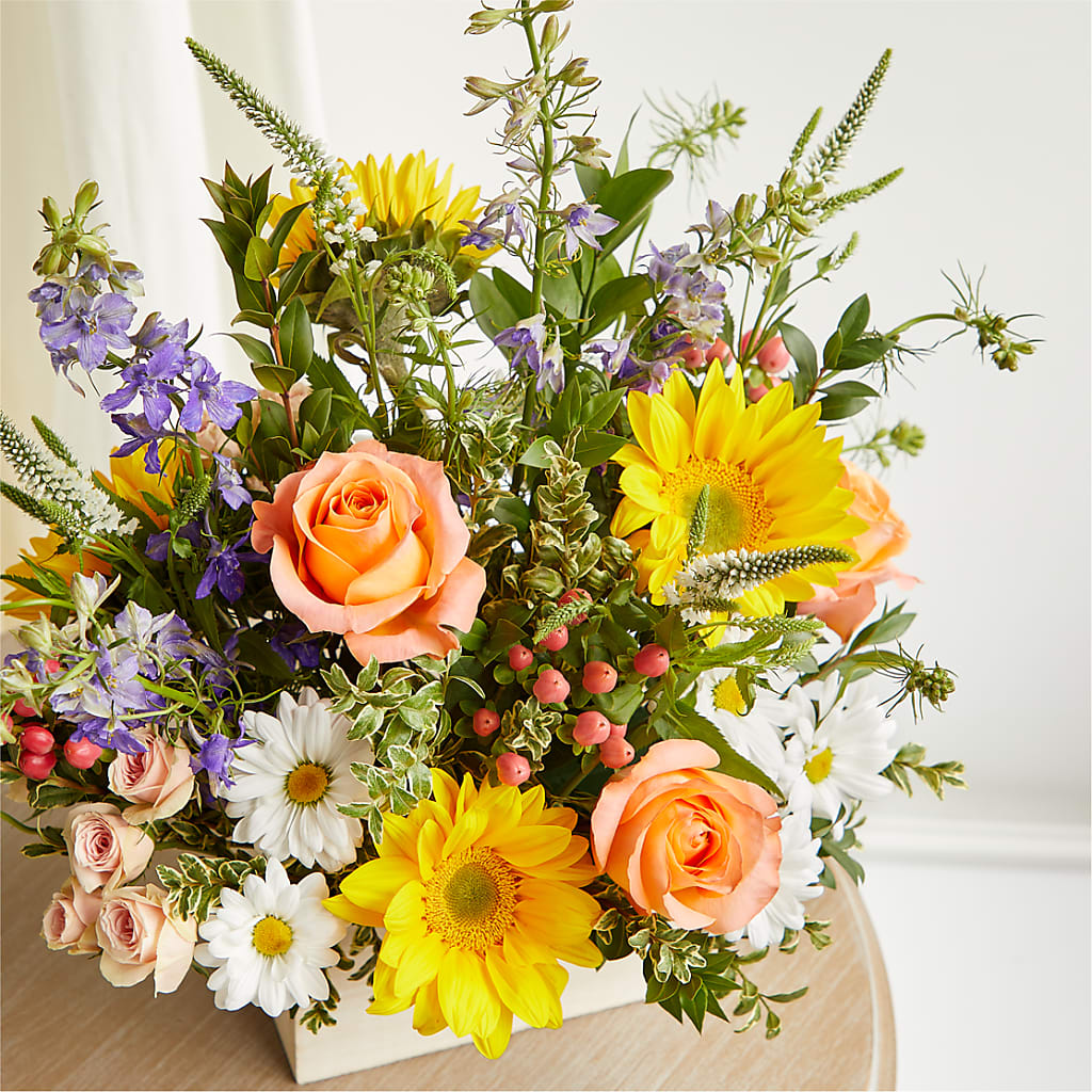 The Good Life Bouquet –  Everbloom Flowers Llc, Aurora OH