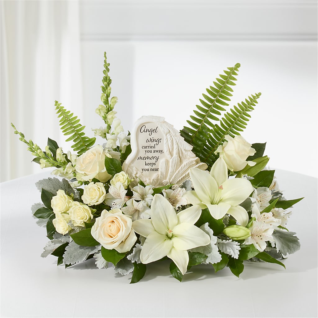 Holding You Close Arrangement –  Everbloom Flowers Llc, Aurora OH