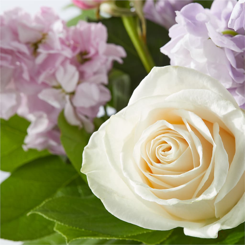 Springtime Spritz Bouquet –  Everbloom Flowers Llc, Aurora OH