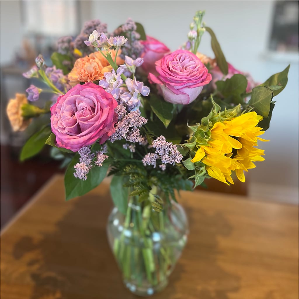 Yellow Brick Road Bouquet –  Everbloom Flowers Llc, Aurora OH