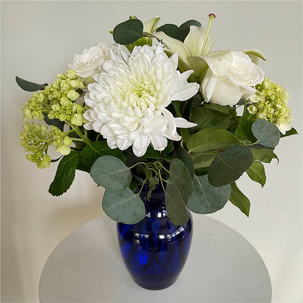 Snowy Dreams Bouquet –  Everbloom Flowers Llc, Aurora OH
