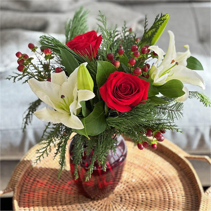 Evergreen Delight Bouquet –  Everbloom Flowers Llc, Aurora OH