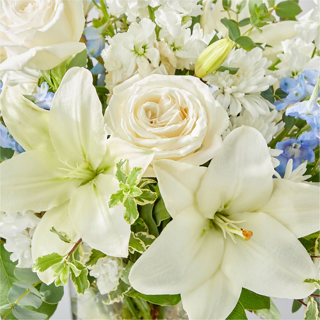 Peace of Mind Bouquet –  Everbloom Flowers Llc, Aurora OH