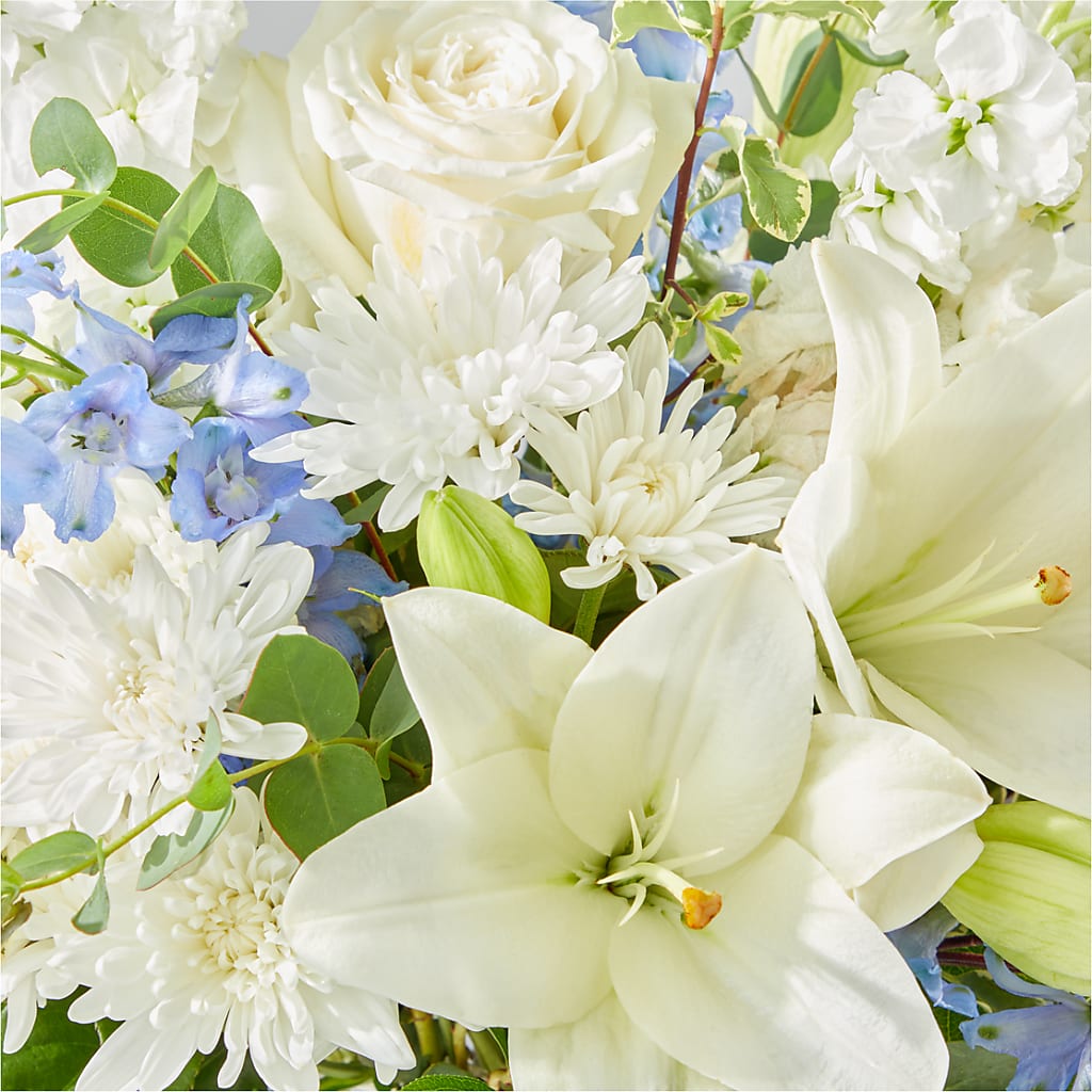 Peace of Mind Bouquet –  Everbloom Flowers Llc, Aurora OH
