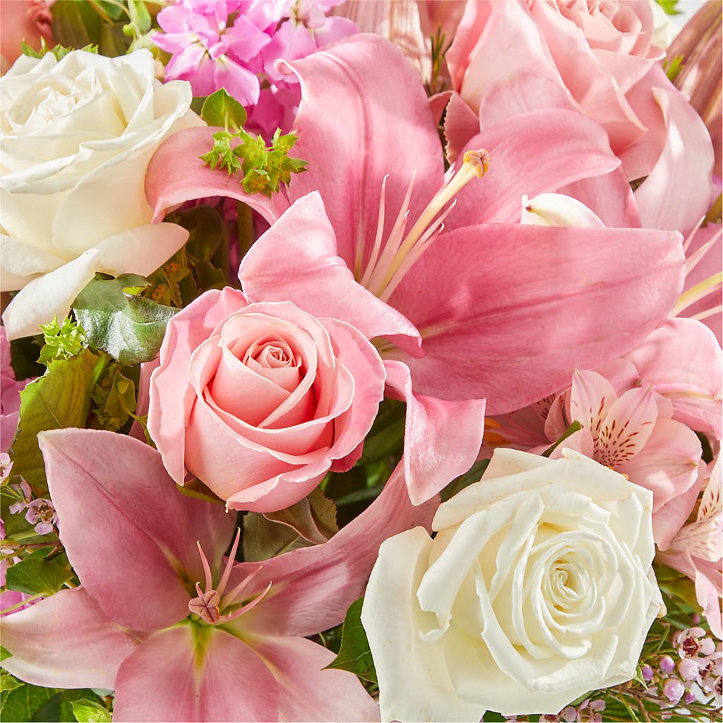 Ethereal Beauty Bouquet –  Everbloom Flowers Llc, Aurora OH